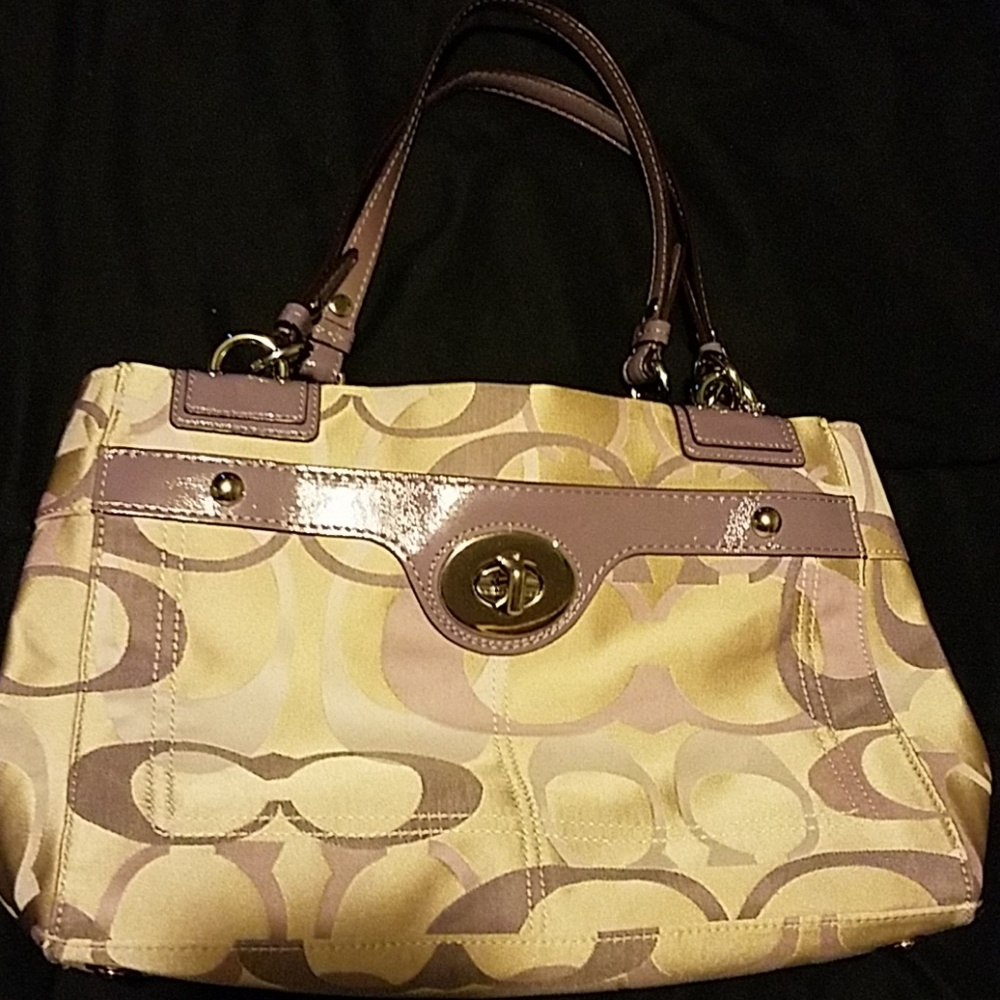 Like new coach purse!!